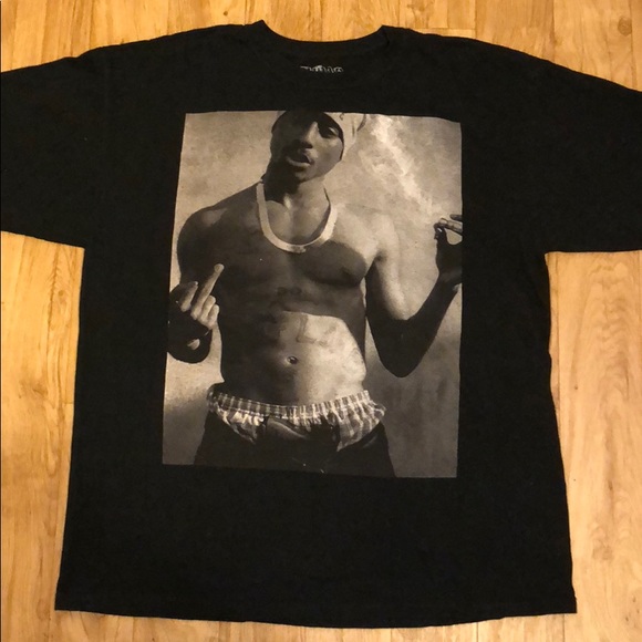 Buy \u003e tupac flipping off shirt\u003e in 